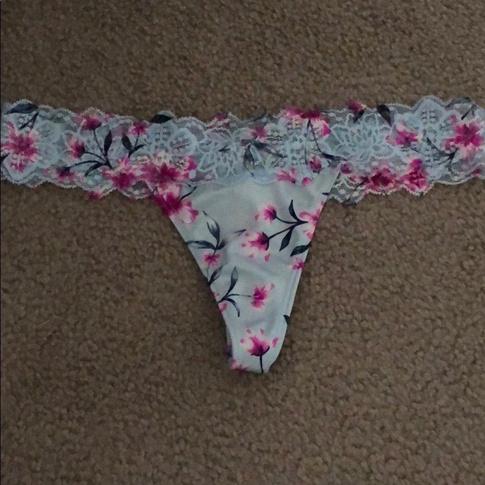 Brand new VS PINK thing